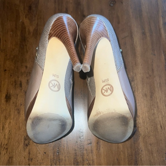 Michael Kors York Dark Dune Stiletto Heel Platform Leather Ankle Bootie Size 5.5 - Picture 13 of 13